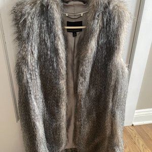 BANANA REPUBLIC FAUX FUR VEST
